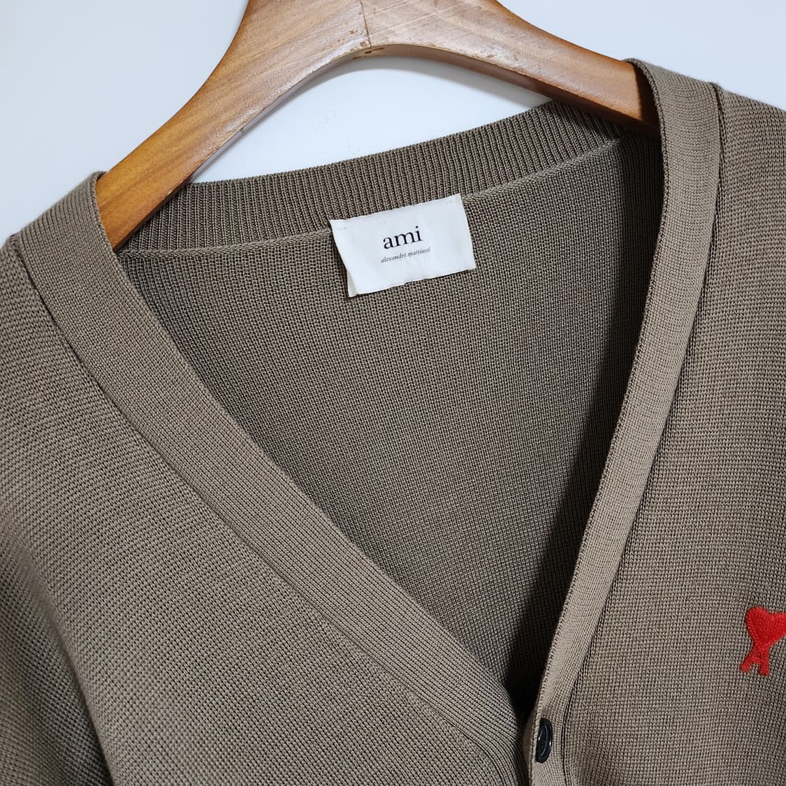 [XXL] 아미 베이지 스몰 하트자수 남성 가디건 E22 HKC001 상품이미지2