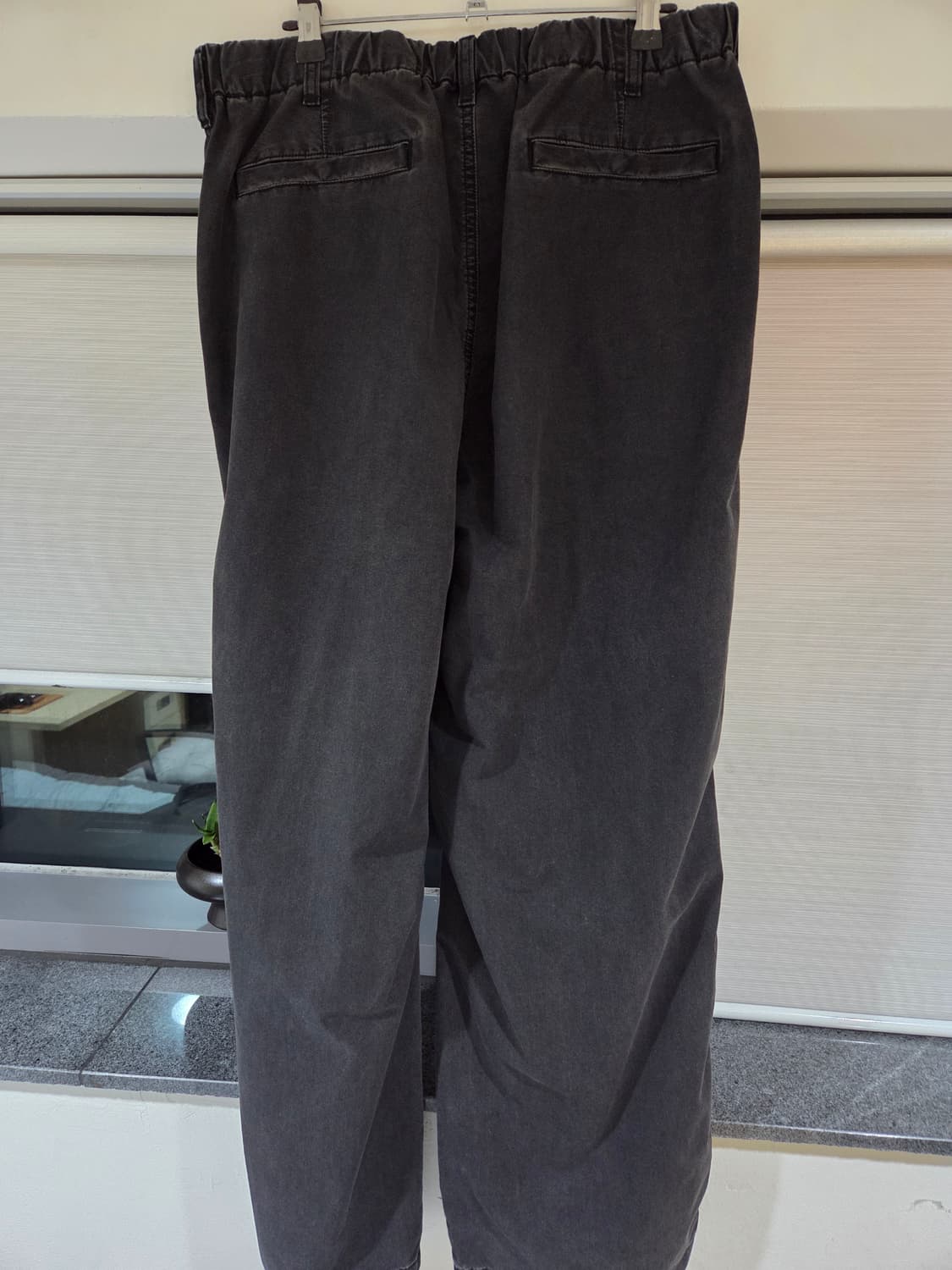 유니클로 C 와이드 파라슈트 팬츠 데님 (무민서 pick) 상품이미지7