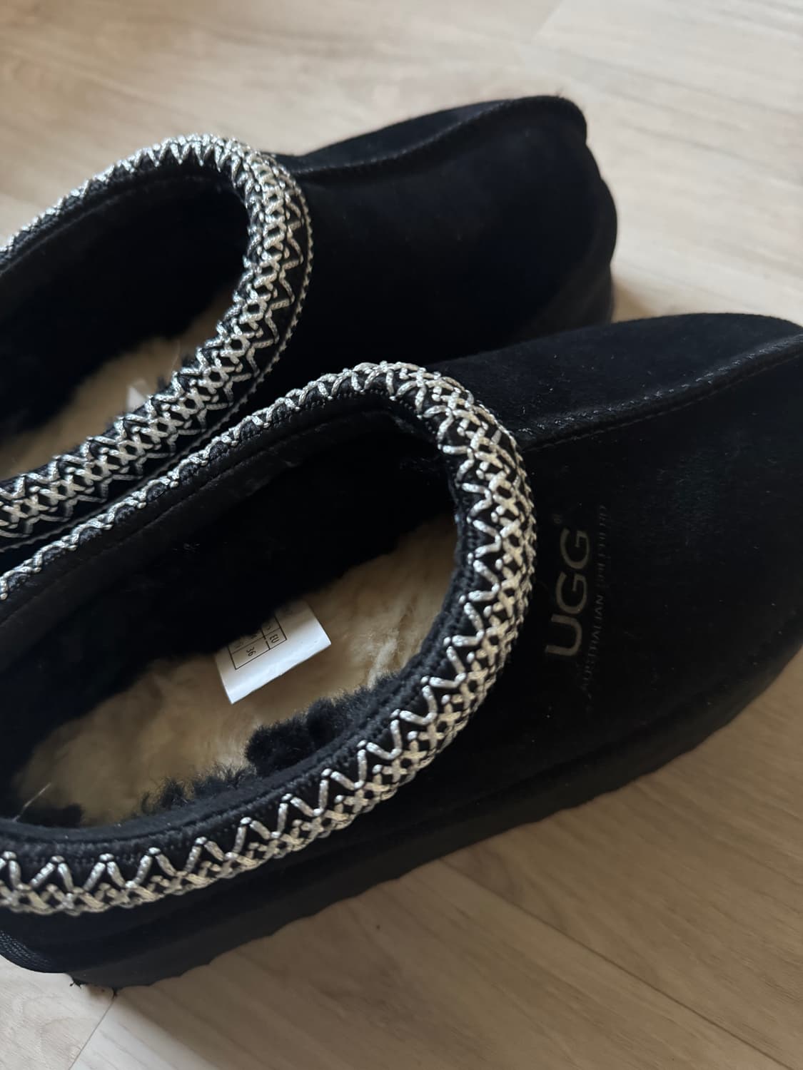 어그 타스만 풀랫폼 230 상품이미지1