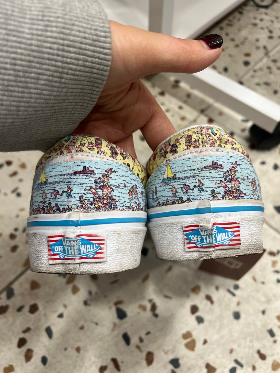 반스 슬립온 Finding Waldo 콜라보 슈즈 상품이미지4