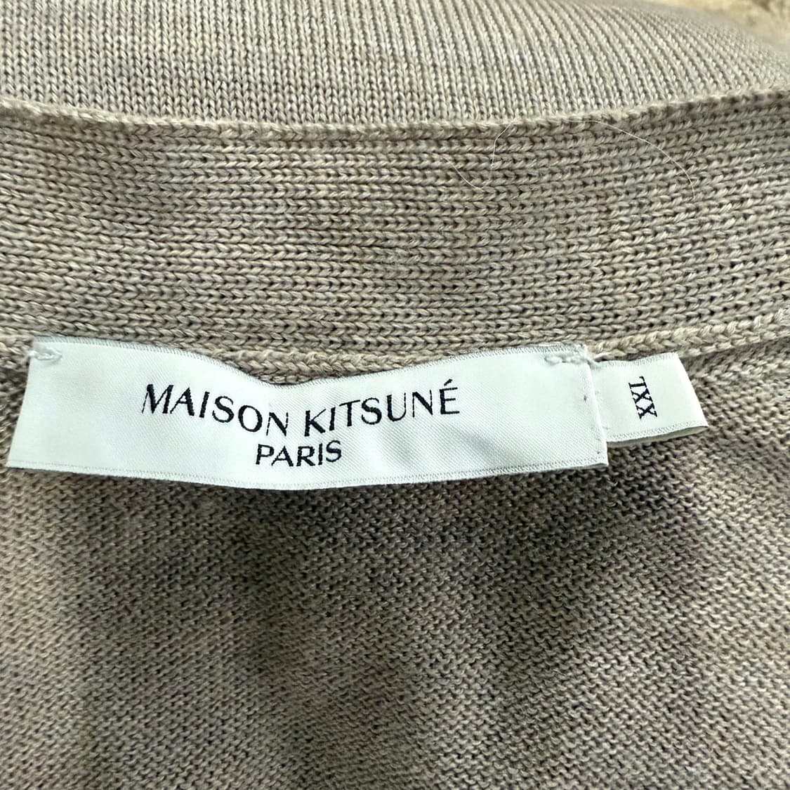 메종키츠네 베이지 브이넥 니트 가디건 상품이미지5