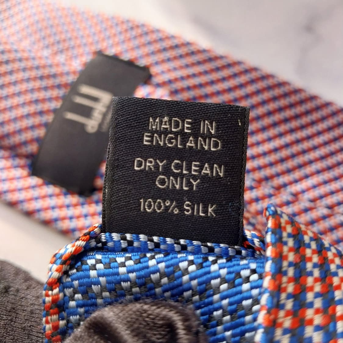 던힐 실크 레드 마이크로 체크 넥타이 9.1cm A+등급 K1654
 상품이미지10