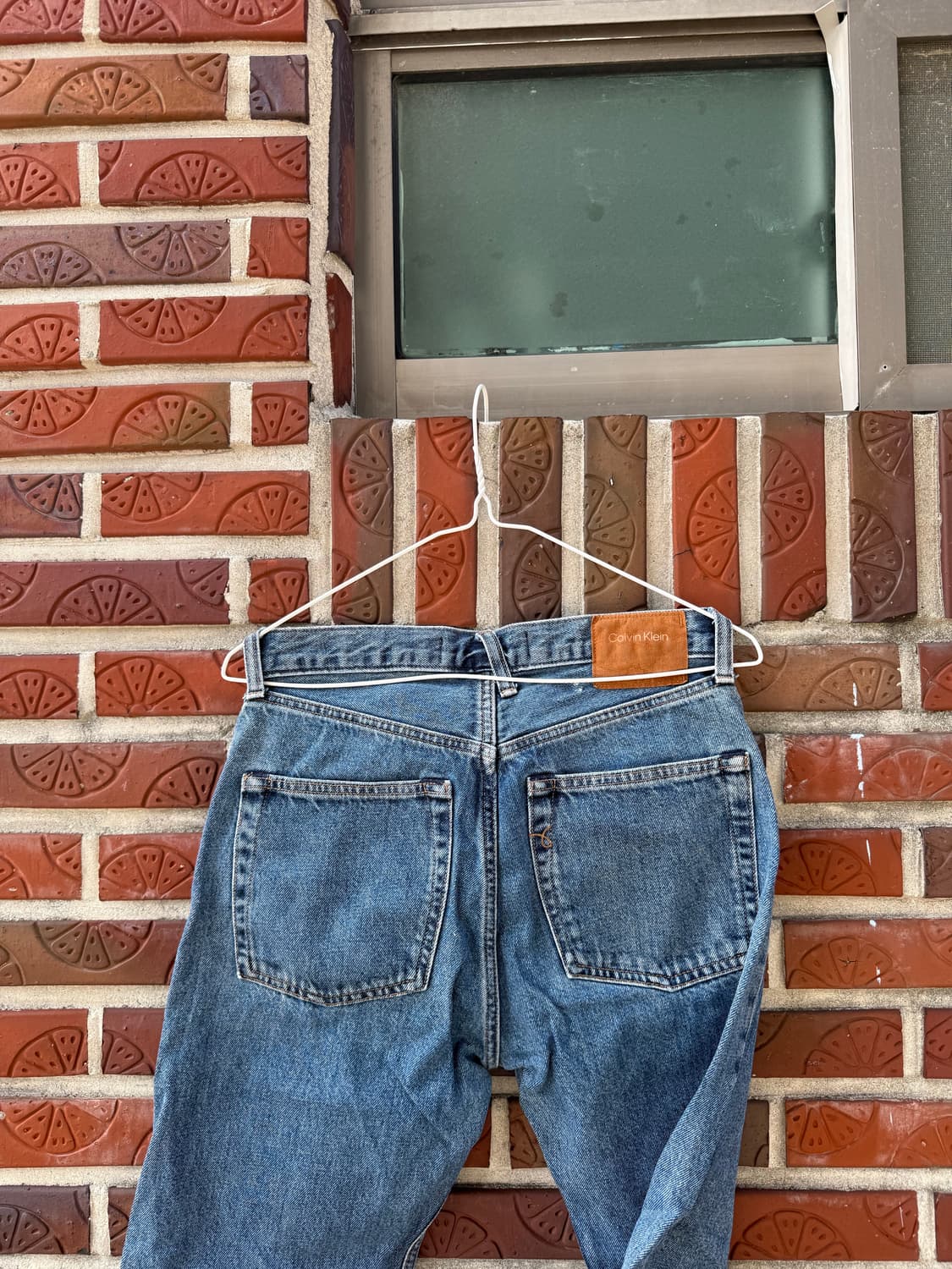 캘빈클라인 켄달제너 착용 스트레이트 데님 상품이미지5