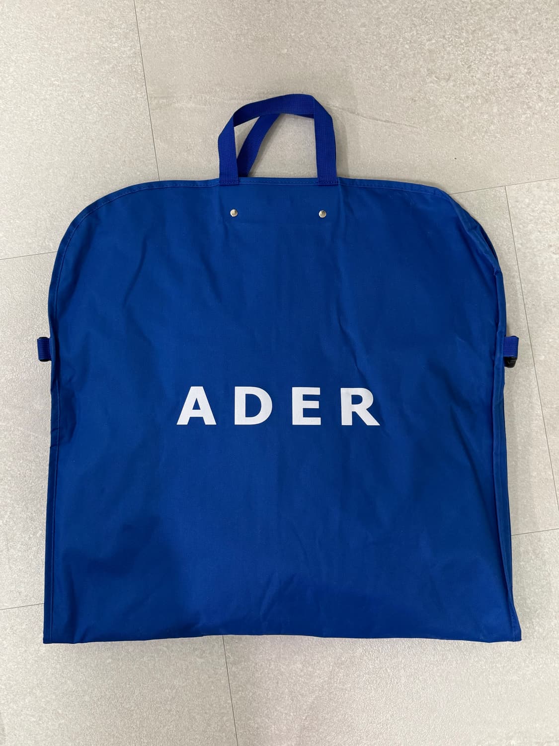 아더에러 수트케이스 상품이미지1