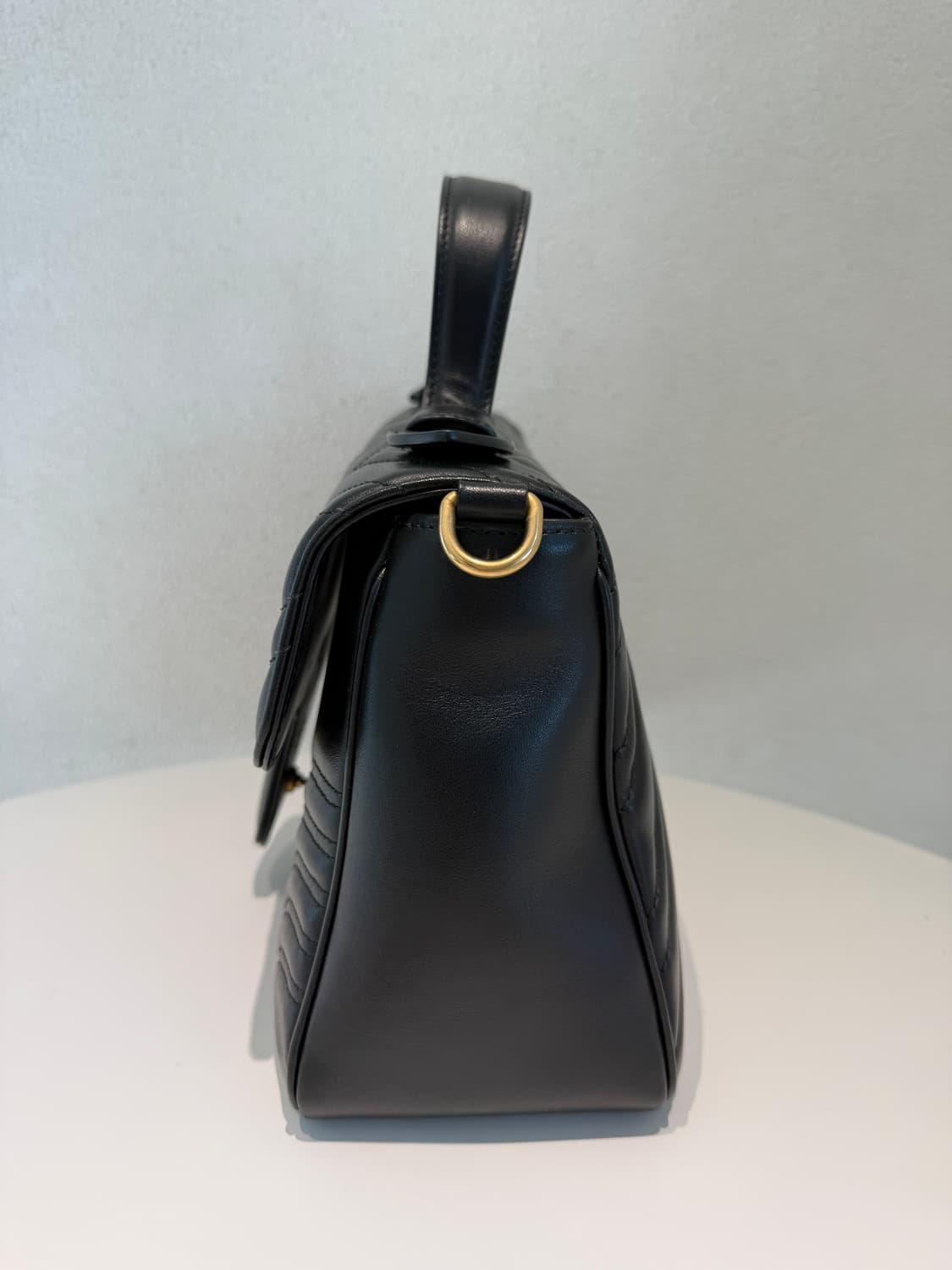 구찌 GG 마몽 마틀라세 탑핸들 숄더백 상품이미지4