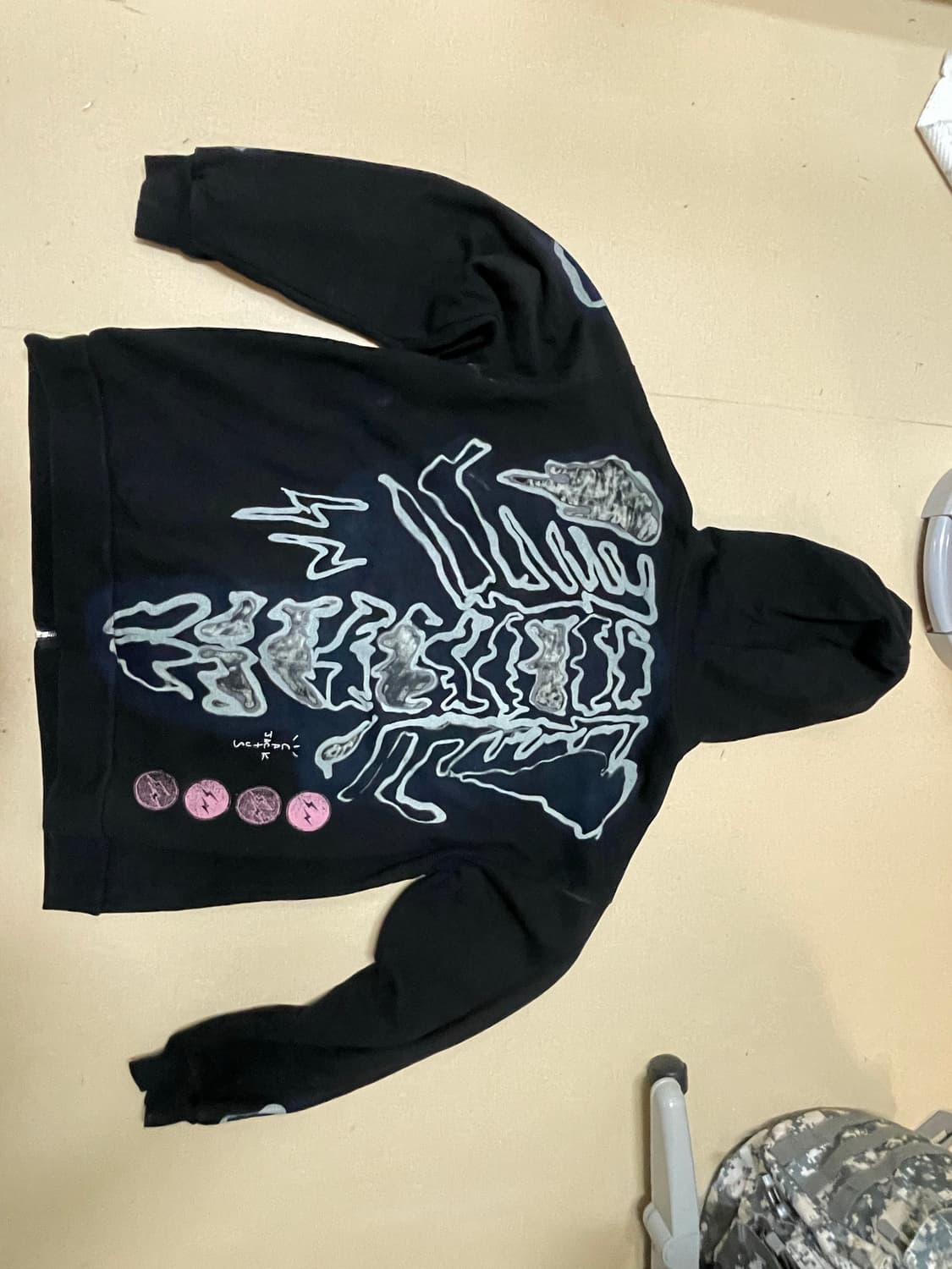 [US XXL] 트래비스 스캇 프라그먼트 스켈레톤 그래피티 후드 집업 상품이미지2