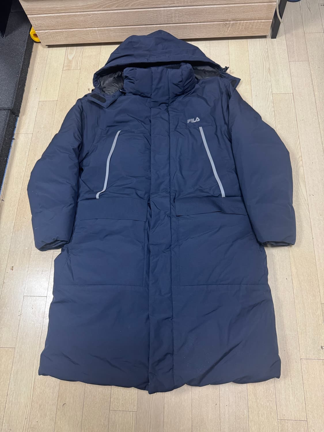 (105)휠라 헤비 벤치 롱다운 패딩 점퍼 네이비 상품이미지1