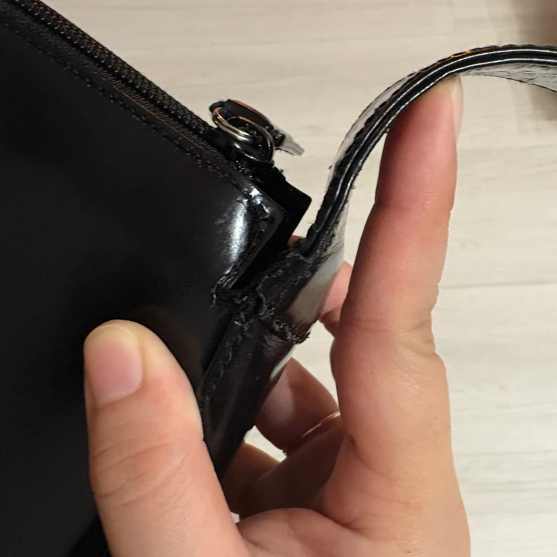 [정품/명품] 구찌 블랙 에나멜 숄더백 상품이미지5