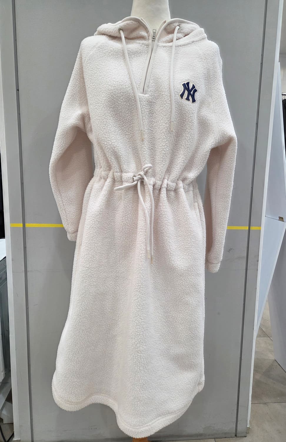 MLB 뉴욕 양키스 뽀글이 후리스 원피스 XS(85) 상품이미지1
