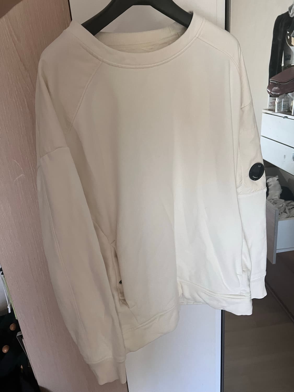 Cp컴퍼니 화이트 맨투맨 상품이미지2