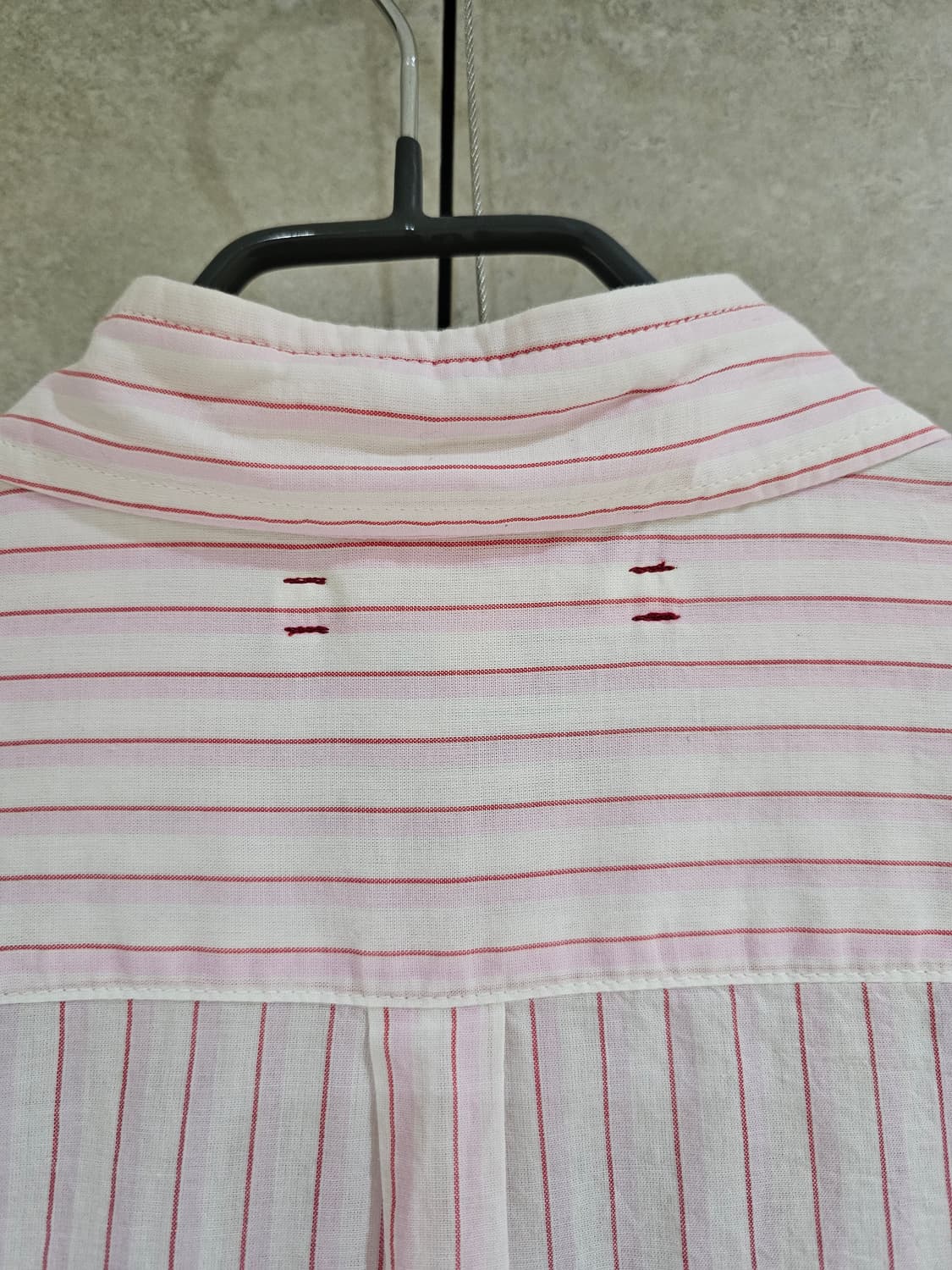 (새상품 )XIRENA
Beau Button Down Shirt 상품이미지5