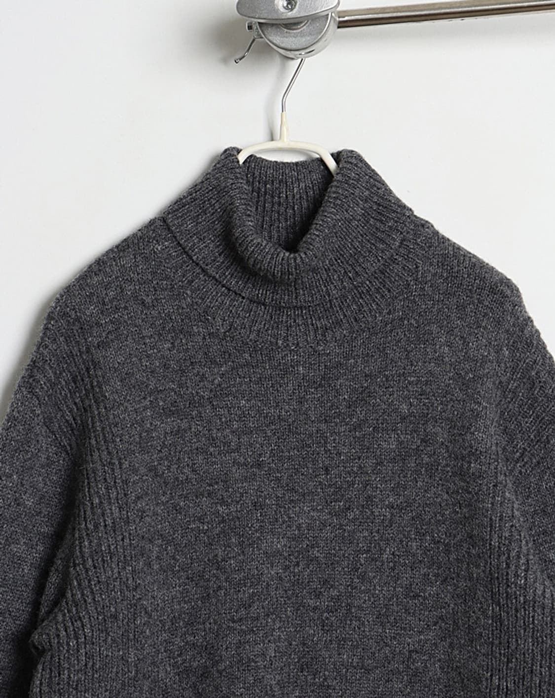 A.P.C 터틀넥 니트 상품이미지2