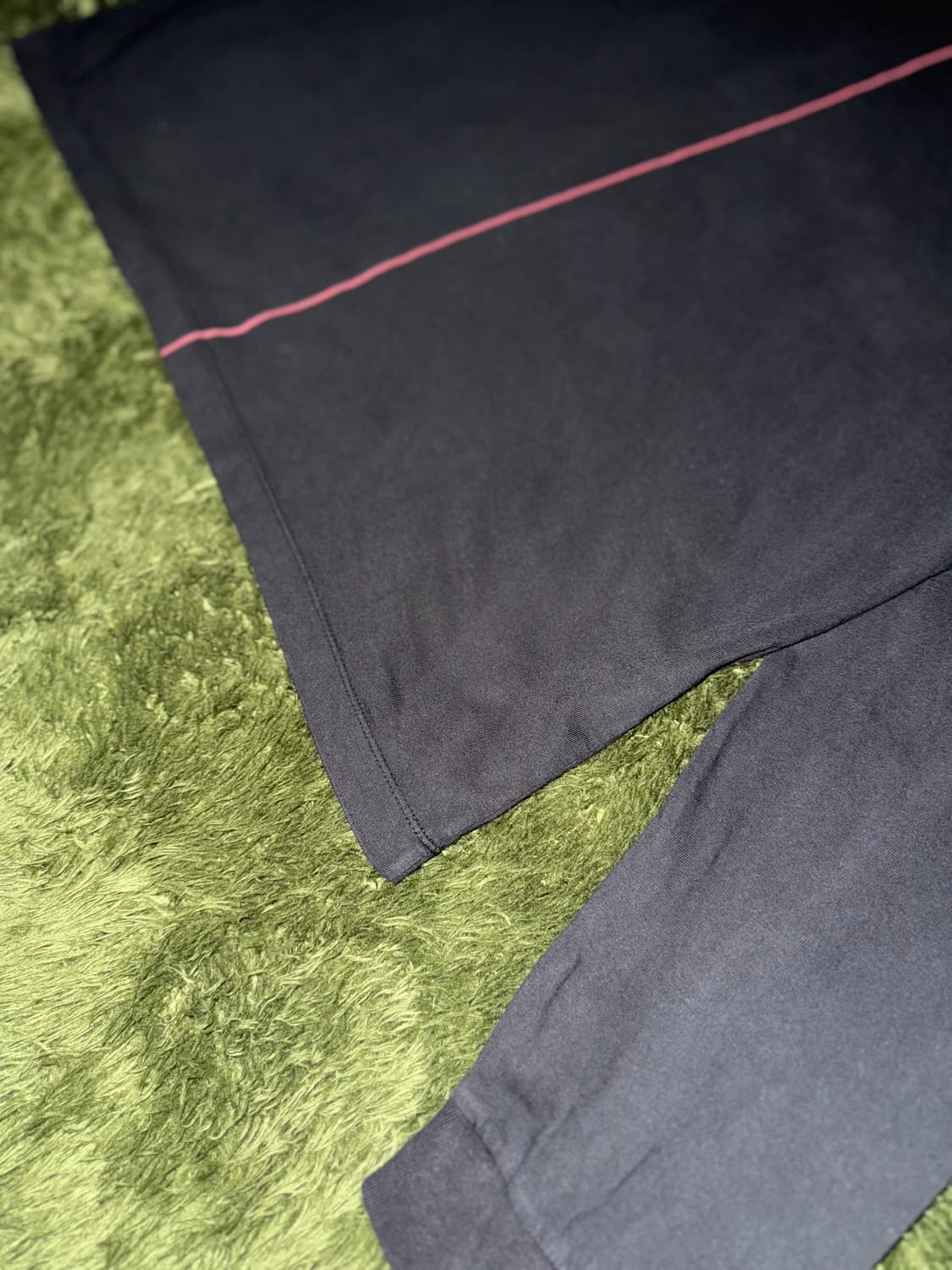 [XL] 코스트 퍼 킬로 크랙 로고 프린트 루즈 핏 롱슬리브 티셔츠 블랙 상품이미지5