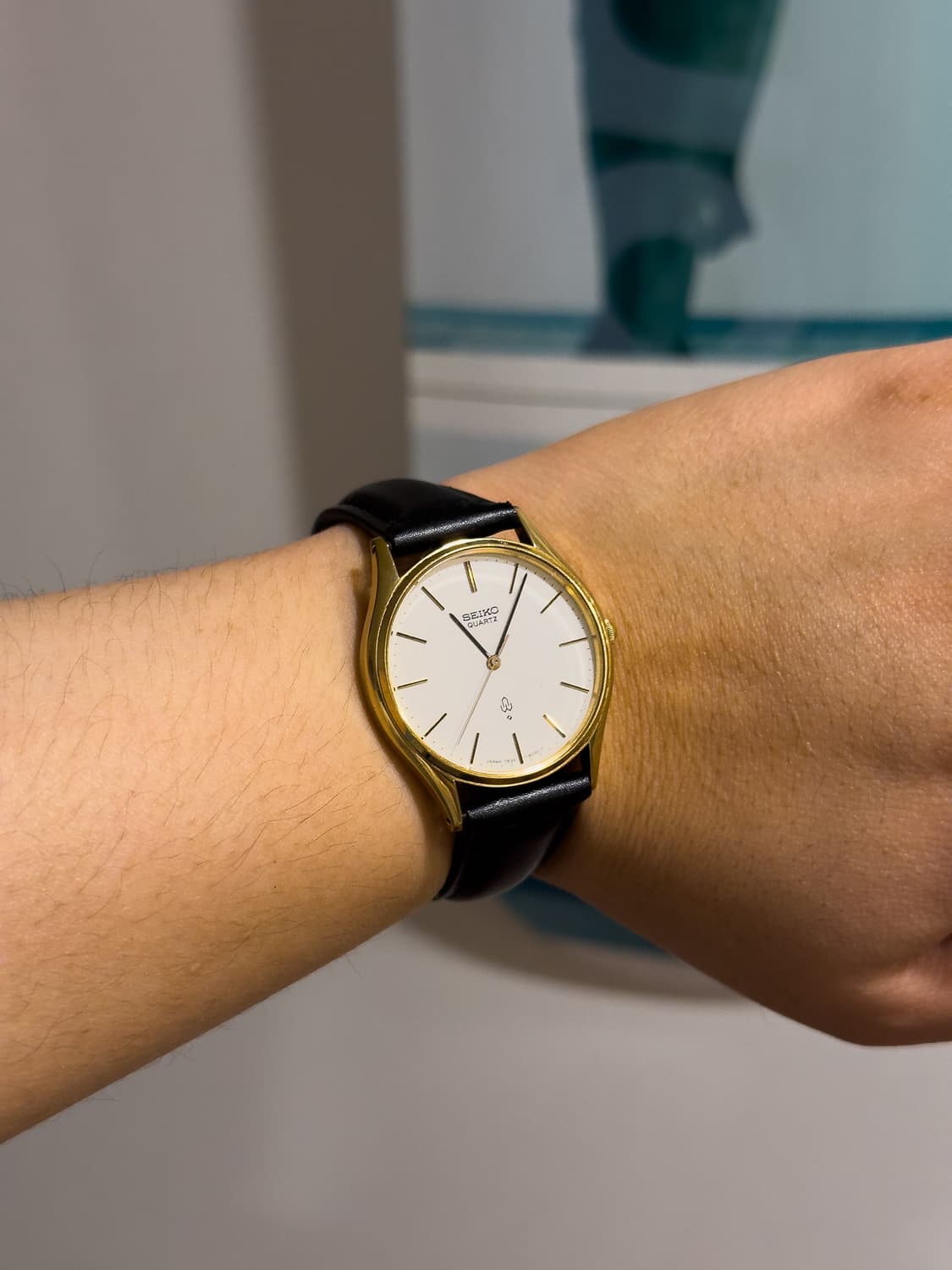 [희귀/중고] 빈티지 세이코 샤리오 골드 화이트 다이얼 슬림 드레스 워치 상품이미지4