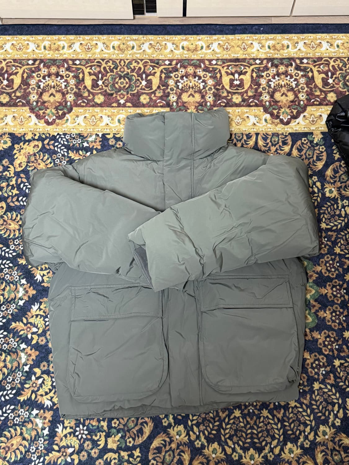 인사일런스 패딩 점퍼 카키 올리브 상품이미지1