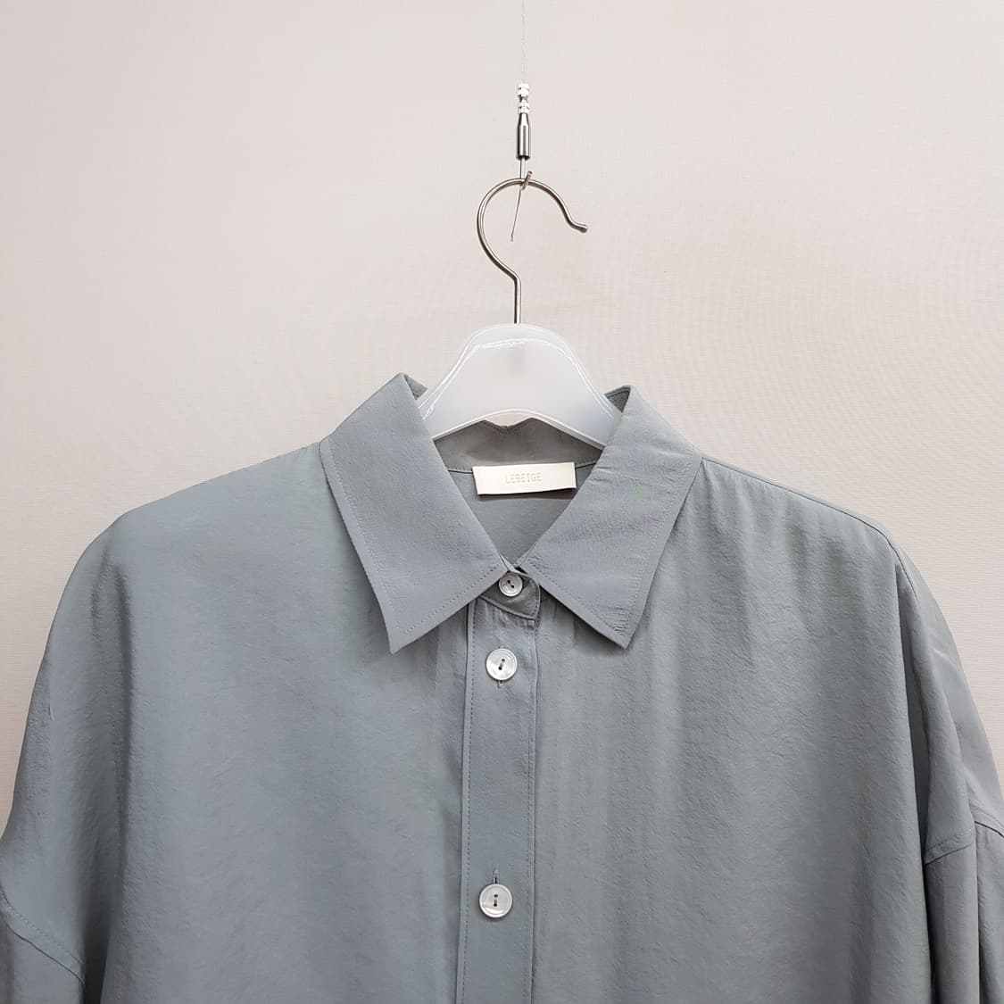 르베이지 2023 레이온 혼방 실루엣 셔츠 블라우스 97-103-165 상품이미지2