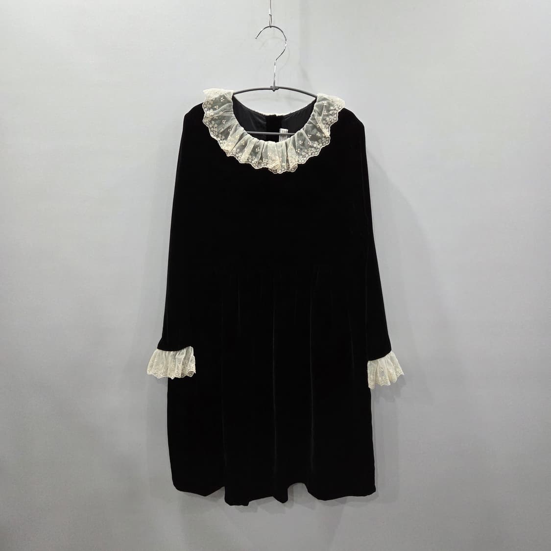 봉쁘앙 여아 블랙 벨벳 원피스 10A  상품이미지1