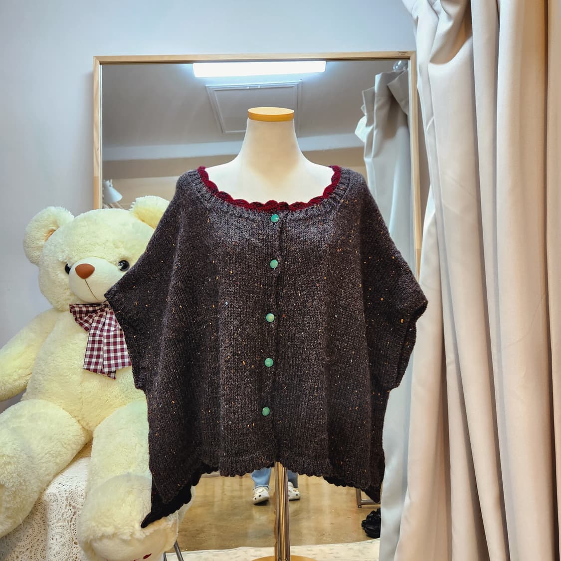 색실 콕콕 케이프 가디건 상품이미지1