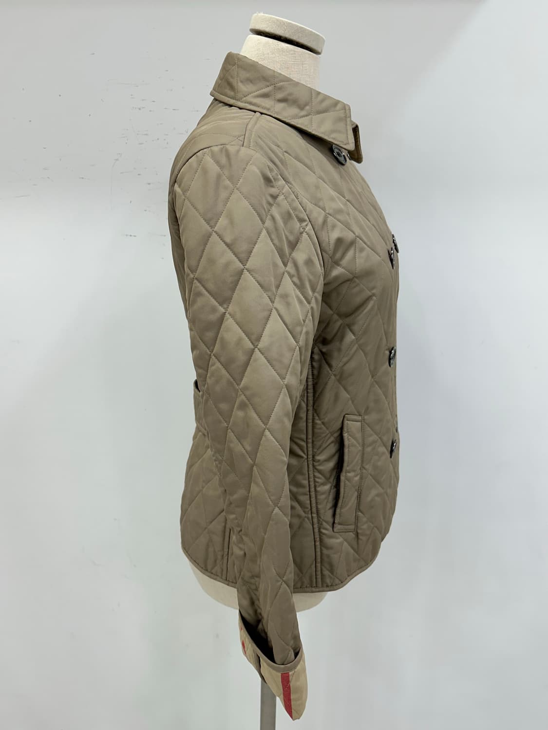 버버리 다이아몬드 퀼팅 자켓 상품이미지4