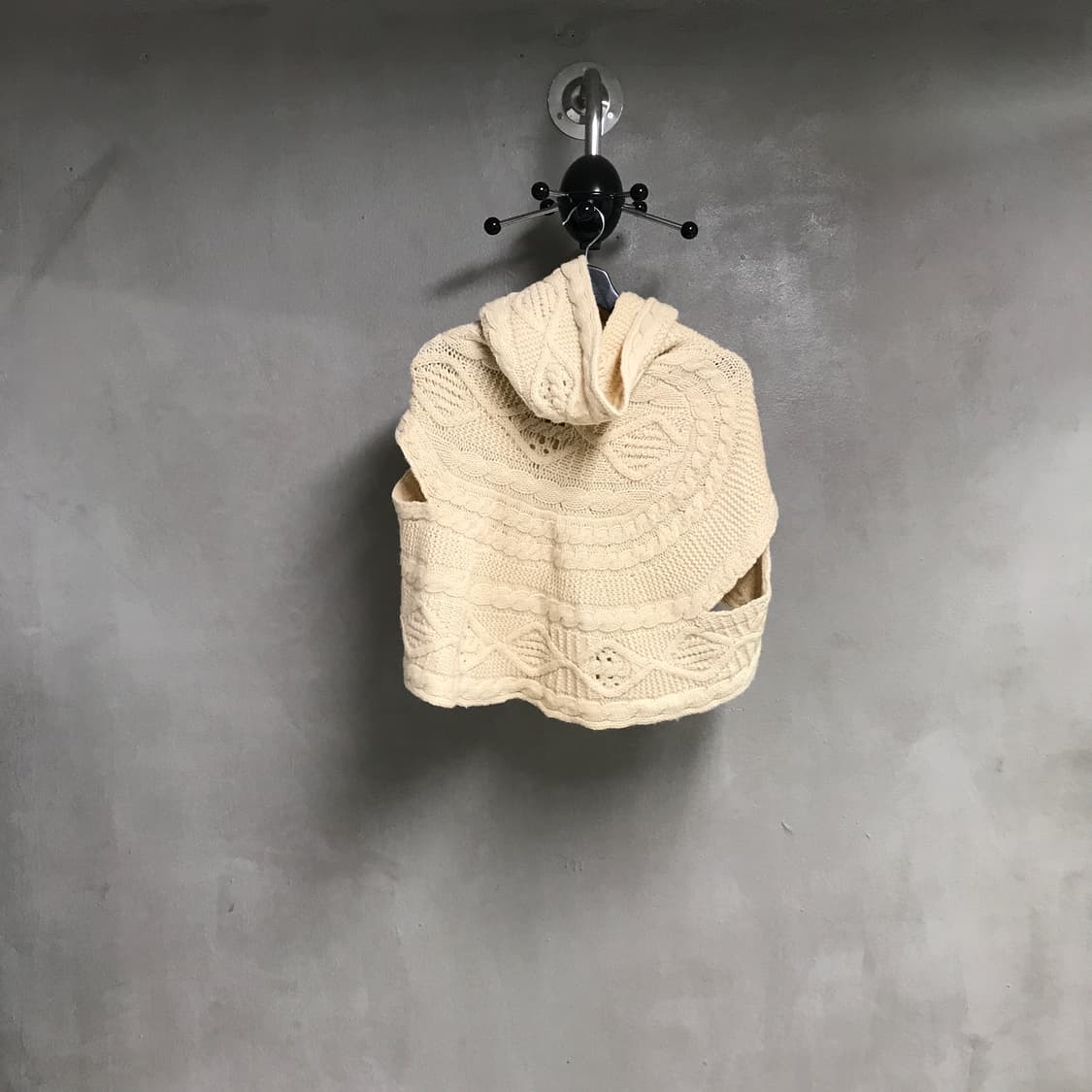 꼼데가르송 트리콧 후드 니트 케이프 -(W) 상품이미지5