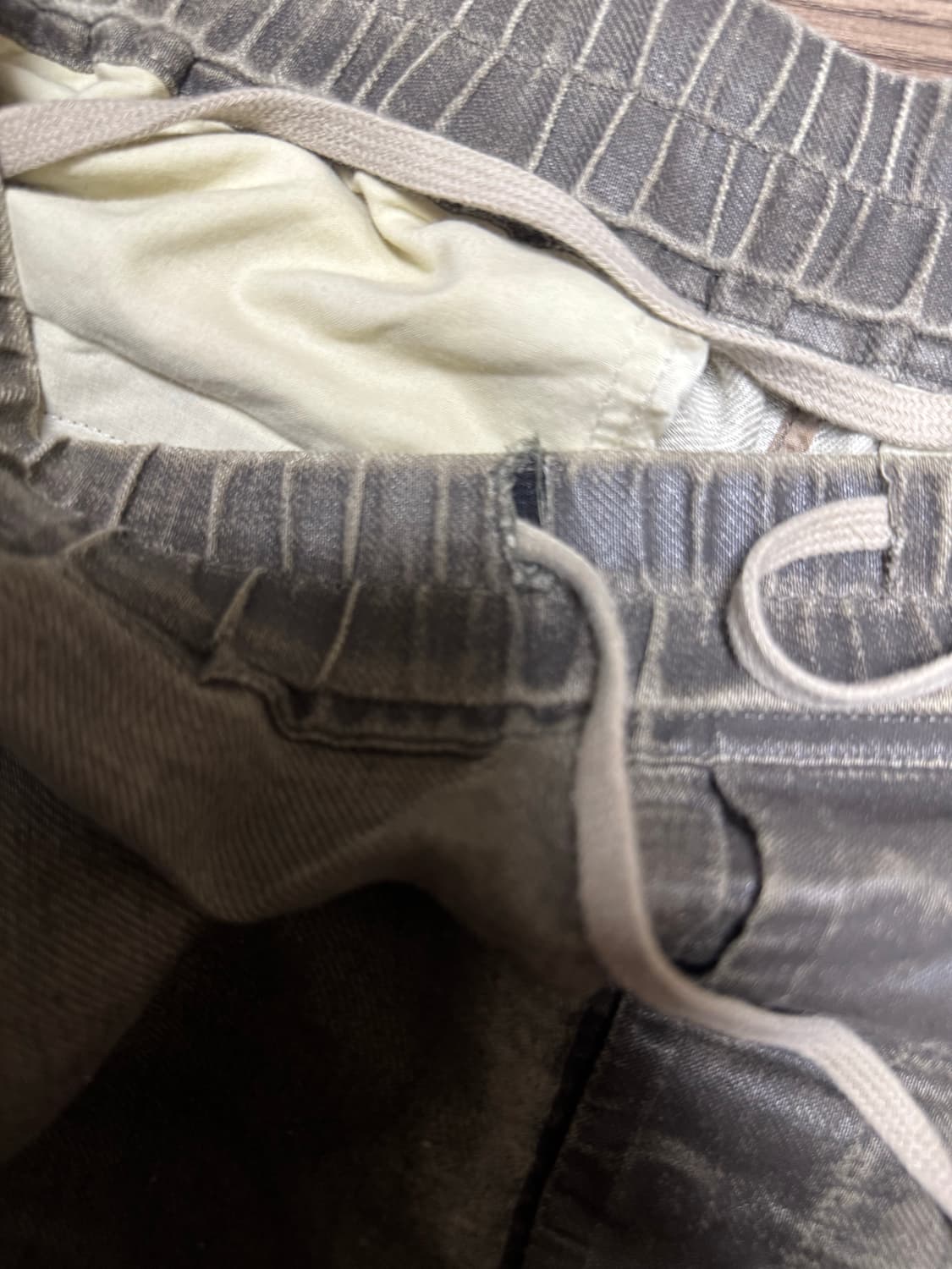 릭오웬스 왁스 코팅 배기 팬츠 다크쉐도우 상품이미지4