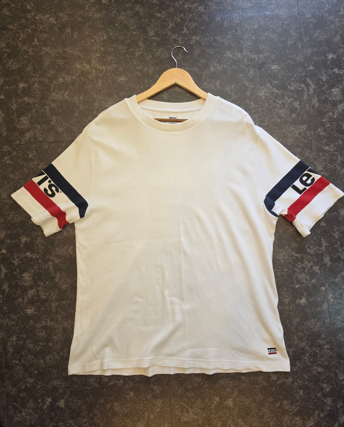 리바이스(Levi's) 크루넥 루즈핏 반팔 티셔츠 상품이미지1