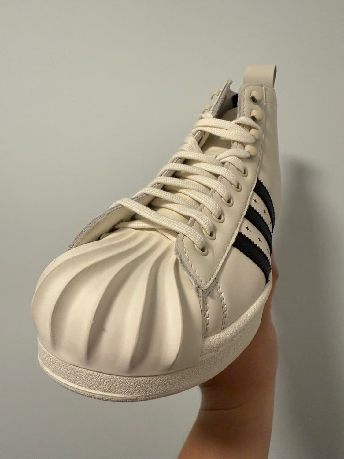 [275] 아디다스 x 떠그클럽 슈퍼스타 부츠 럭스 오프 화이트 상품이미지2