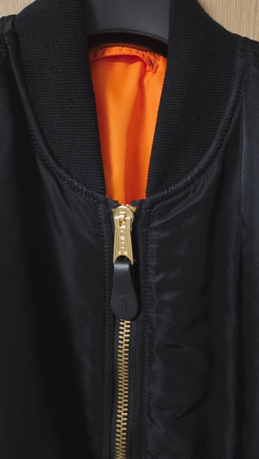 (착샷) 알파인더스트리 ma-1 블랙  상품이미지4