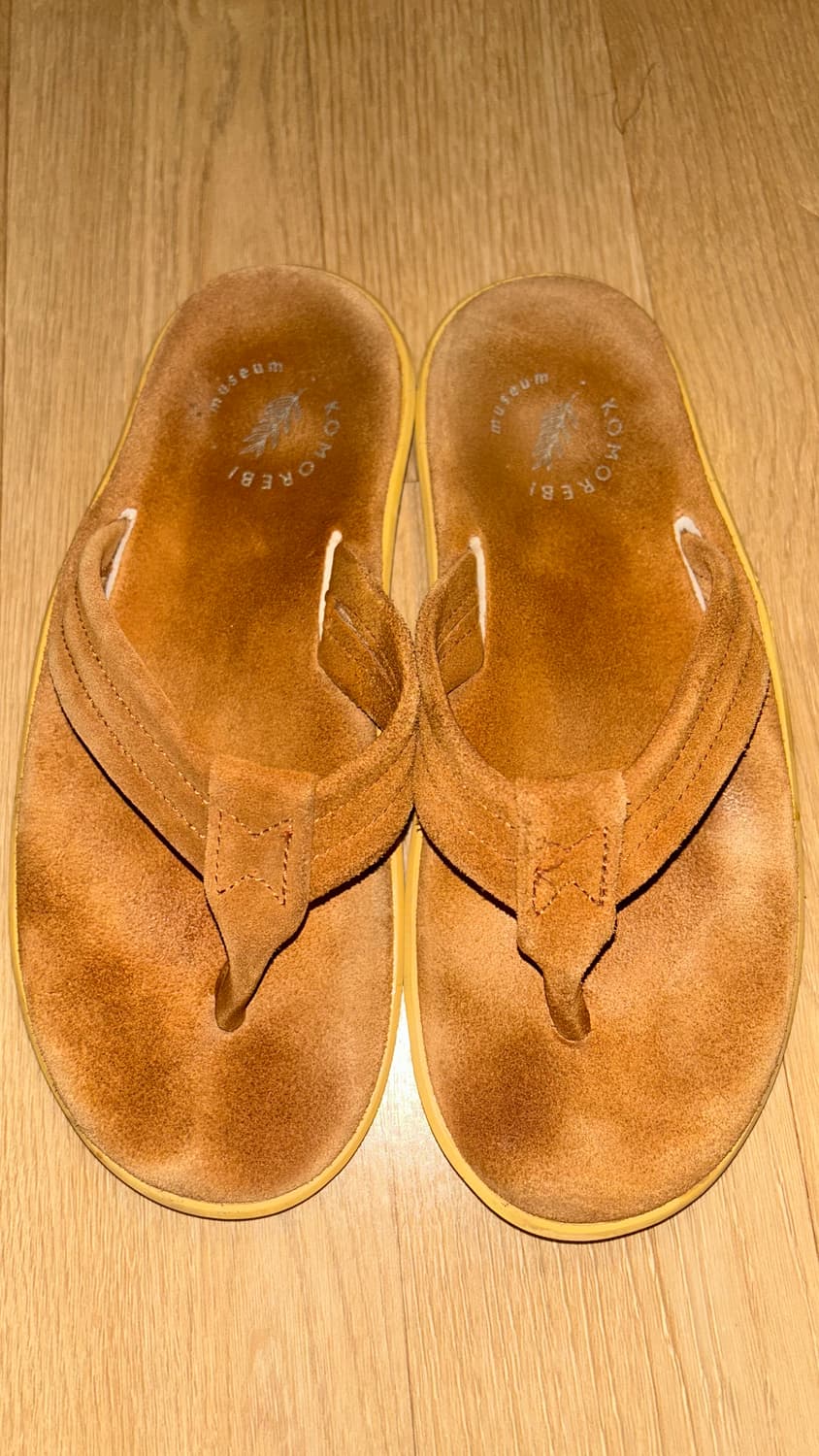 코모레비뮤지엄 스웨이드 쪼리 브라운 240~245 상품이미지2