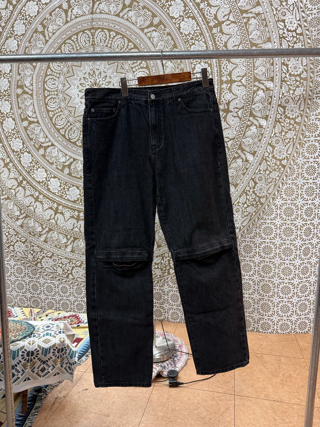 비슬로우 디테일 흑청 데님팬츠  상품이미지4