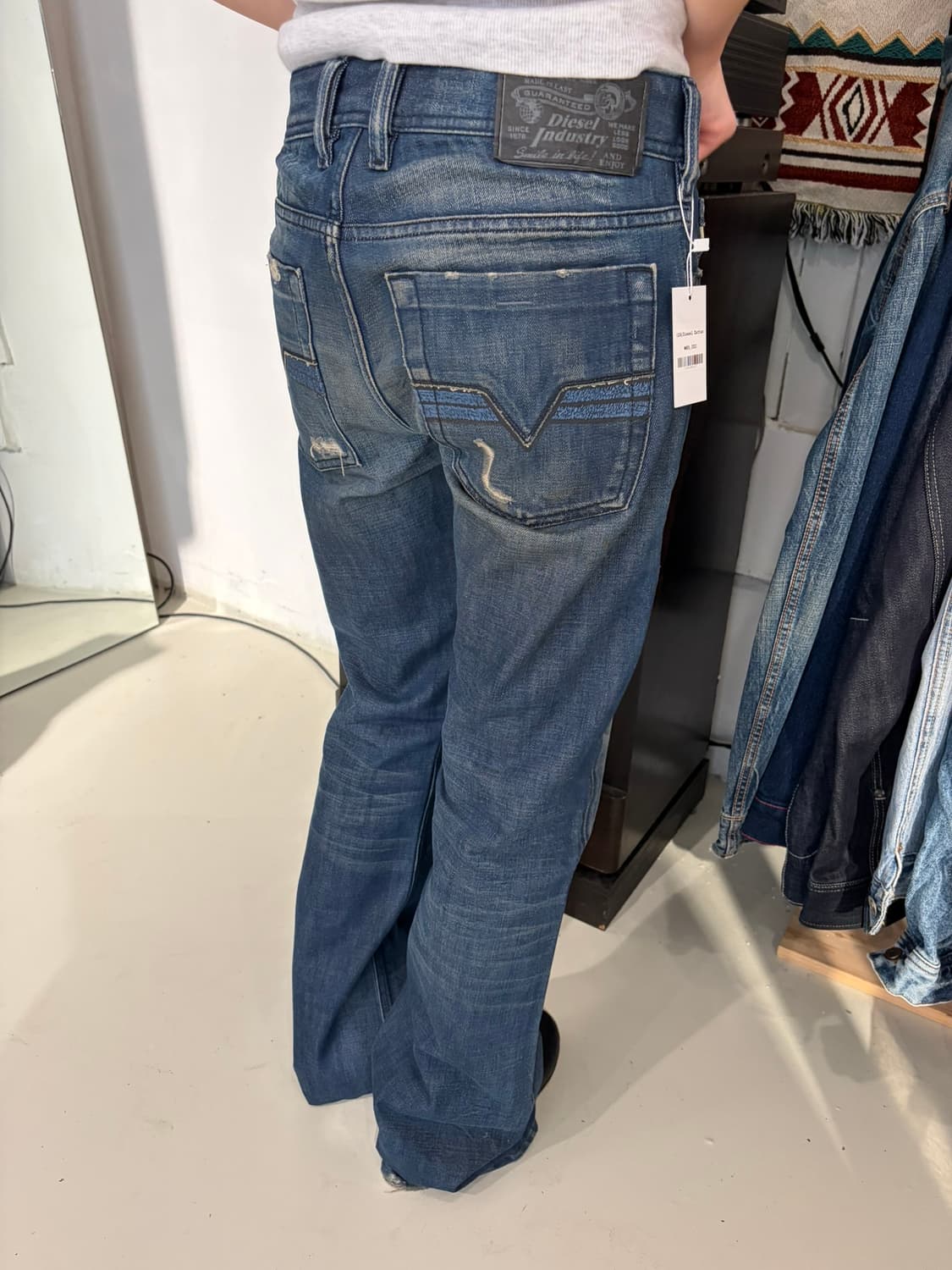 Diesel ZATHAN 부츠컷 진 상품이미지1