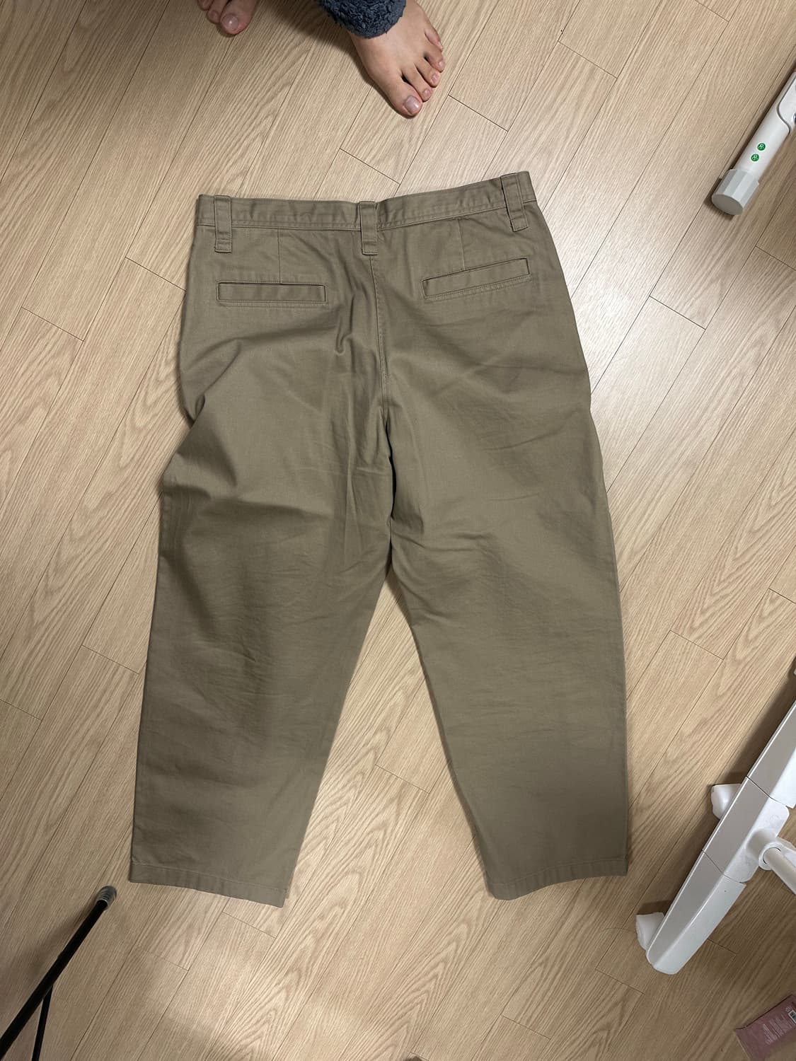 유니클로 와이드핏 치노팬츠 F/W 제품  3컬러 상품이미지8