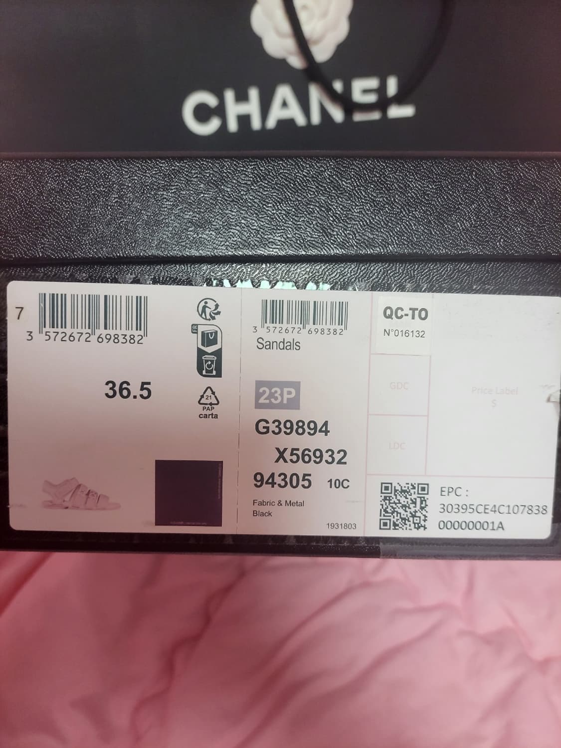 정품)급처3번신은상태좋은!샤넬 로고 블랙 벨크로 샌들 매장가270만원대 상품이미지10