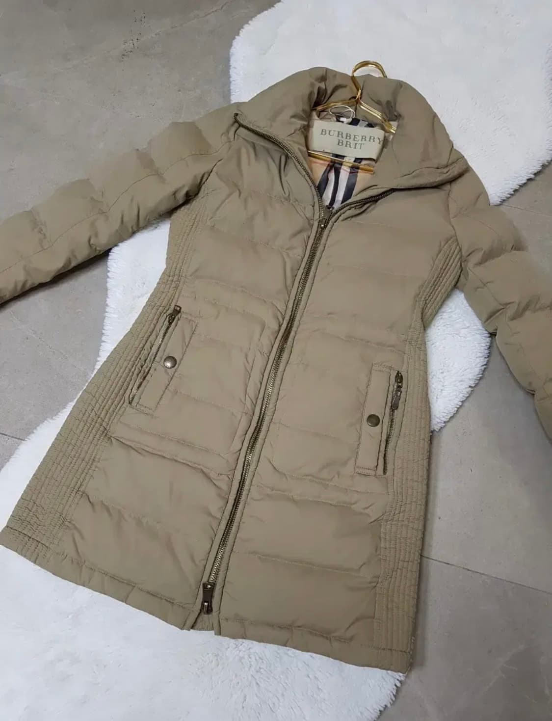 정품 버버리 패딩. 66 상품이미지3