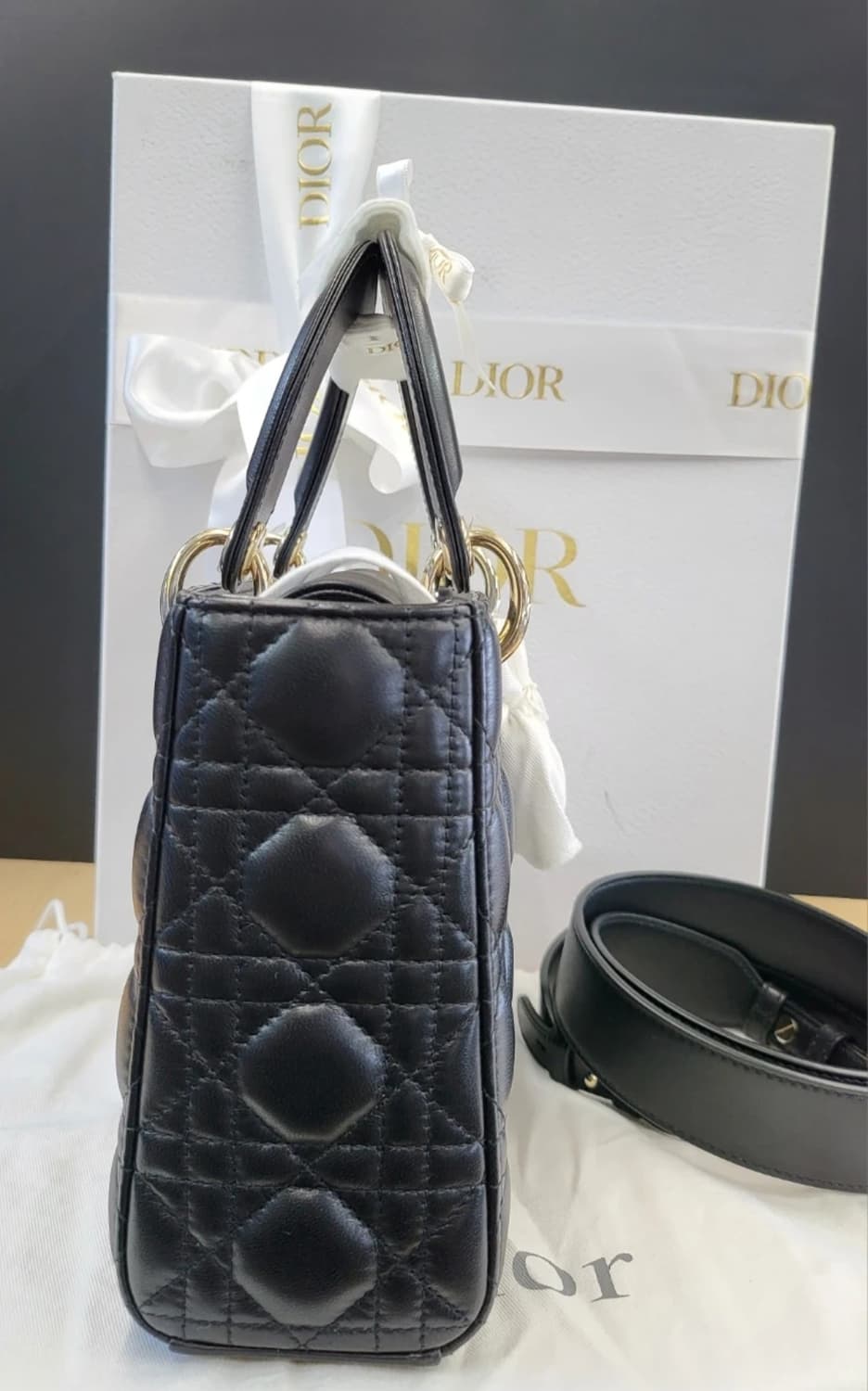 (정품)디올 레이디백 스몰 블랙 상품이미지4