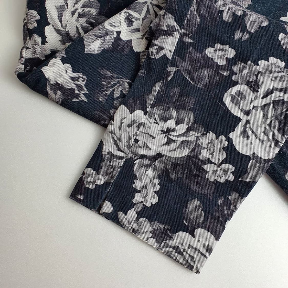 [46] 우영미 그레이쉬 블랙 플라워 데님진 상품이미지7