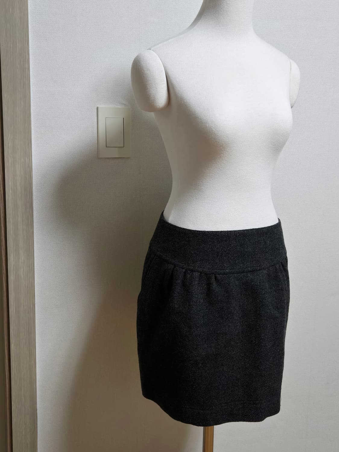 아떼 바네사브루노 울 스커트 상품이미지1