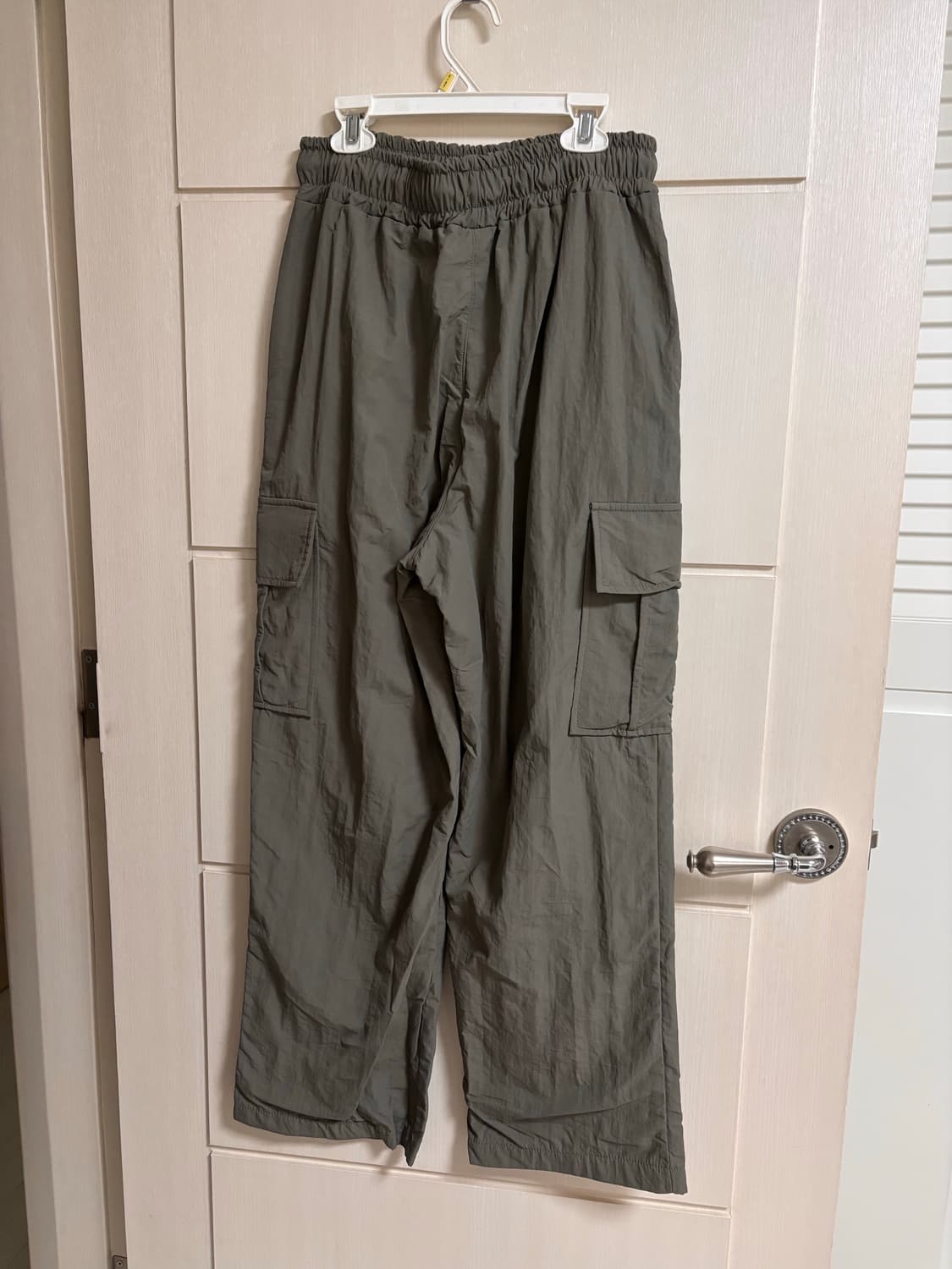 블랙업 버니 카고 투웨이 밴딩팬츠 기모 카키 상품이미지4