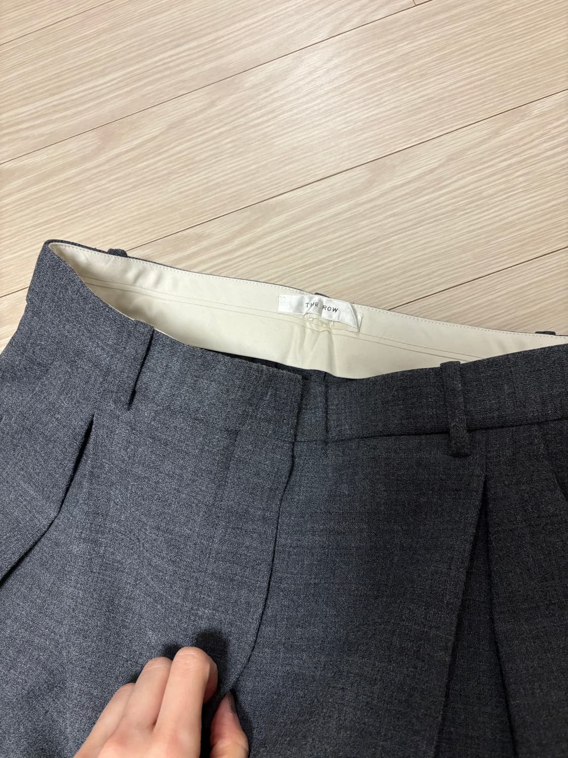 더로우 울 트라우저 상품이미지4