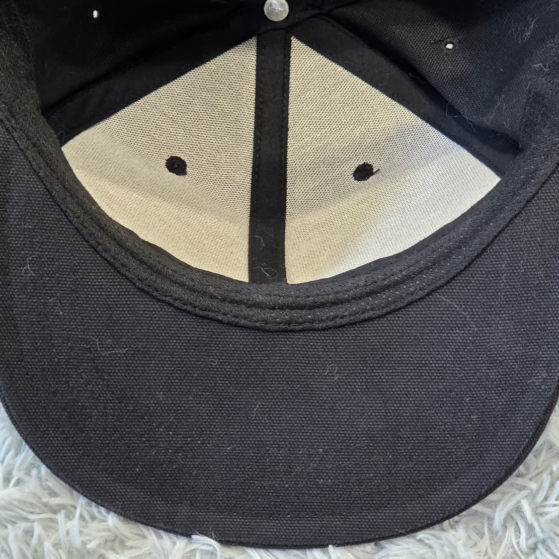 L3-2:칼하트 블랙 로고 스냅백(56-60cm)-상태굿 상품이미지8