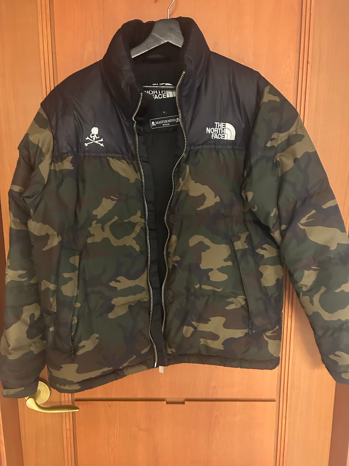 마스터마인드 X 노스페이스 카모 패딩 자켓 상품이미지1