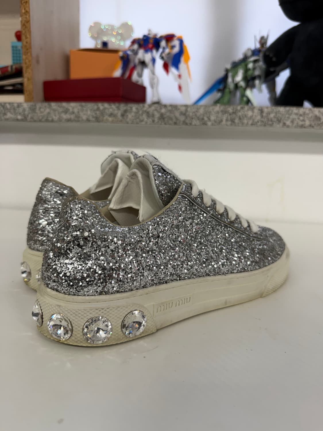정품) 미우미우 실버 글리터 스니커즈 37  상품이미지5