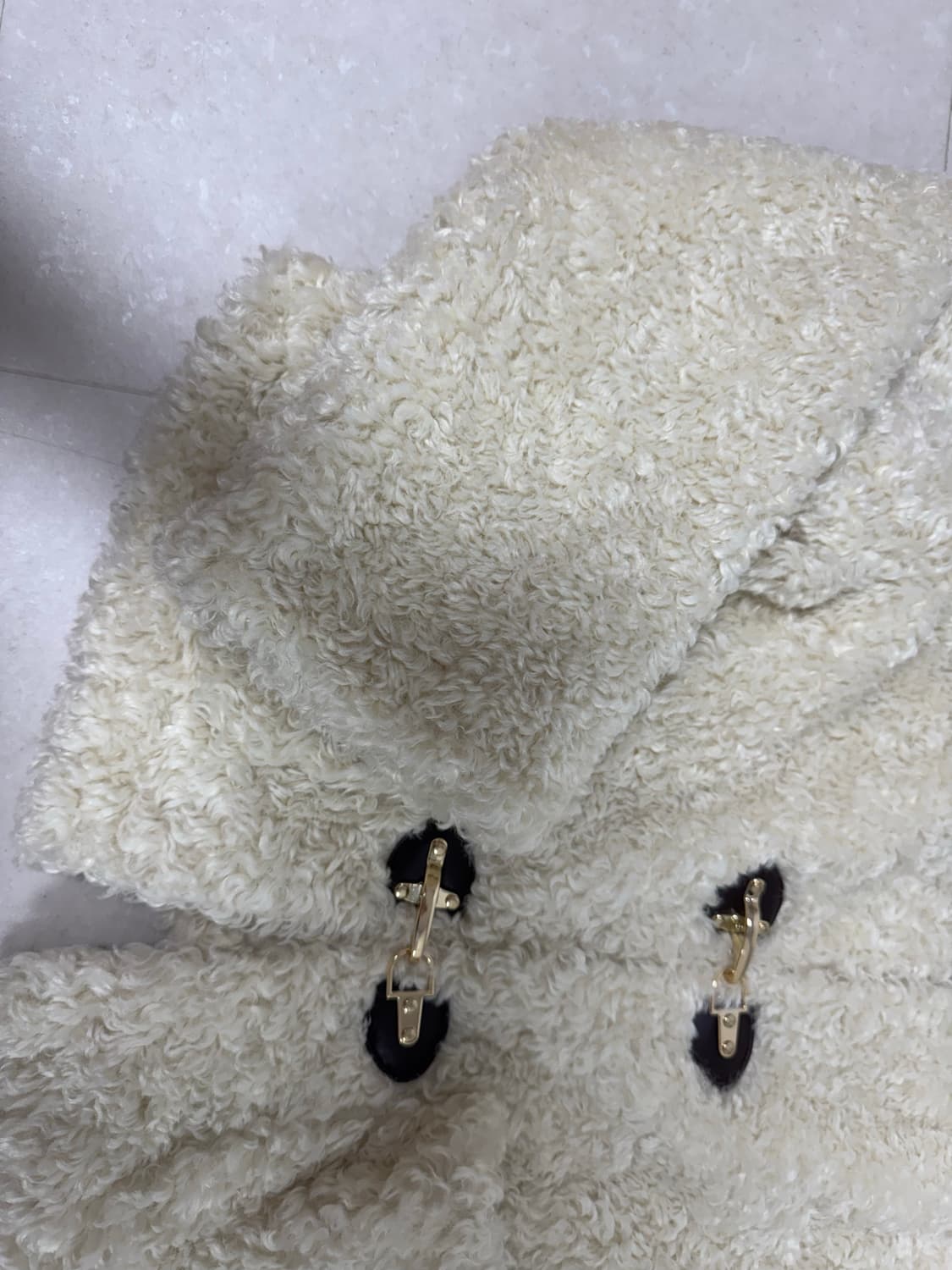 자라 셜링 카라비너 토글 양털 자켓 Faux Shearling Carab 상품이미지5