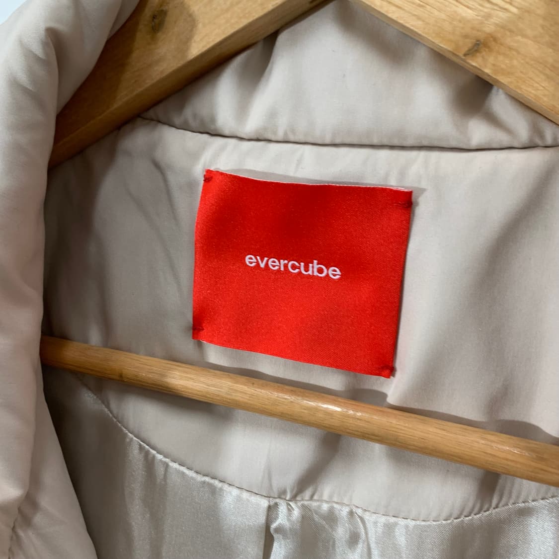 에버큐브 플리츠 점퍼 상품이미지5