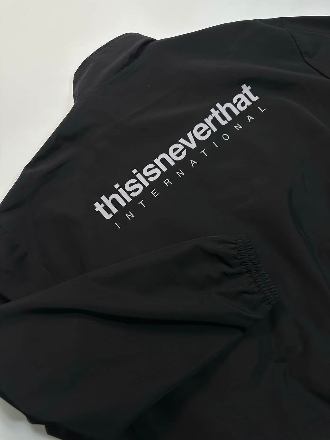 디스이즈네버댓 블랙 나일론 자켓 상품이미지1