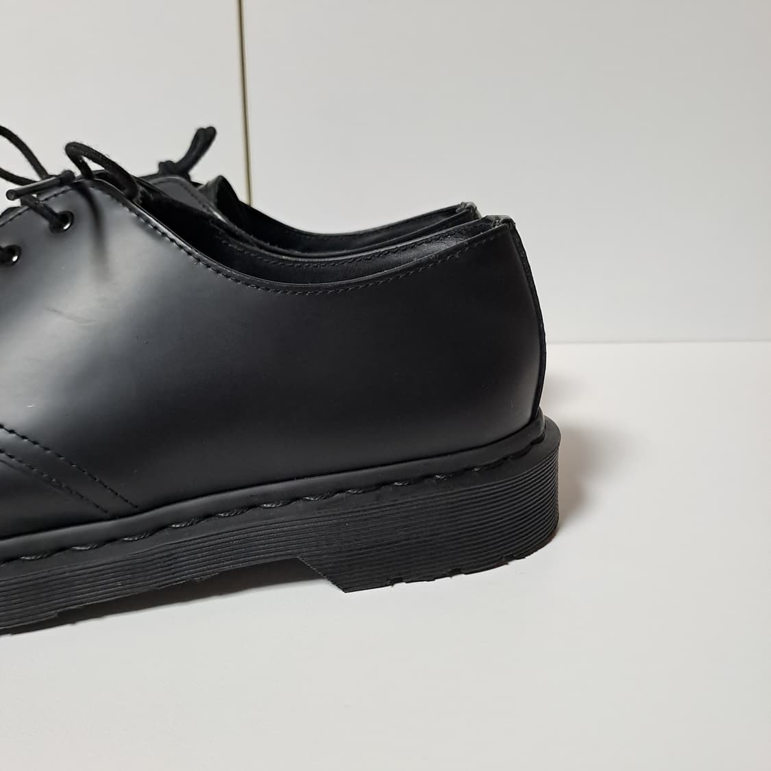 (택포) 닥터마틴 1461 모노 UK9 280 B682 상품이미지5