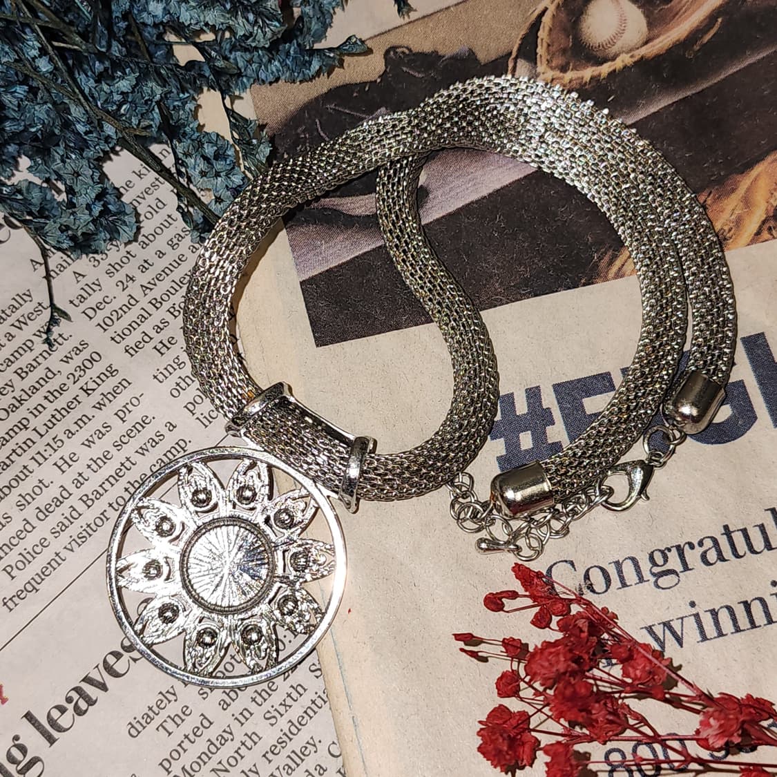 90s 프랑스 빈티지 목걸이 레드 크리스탈 플라워 펜던트 메쉬 목걸이 상품이미지6