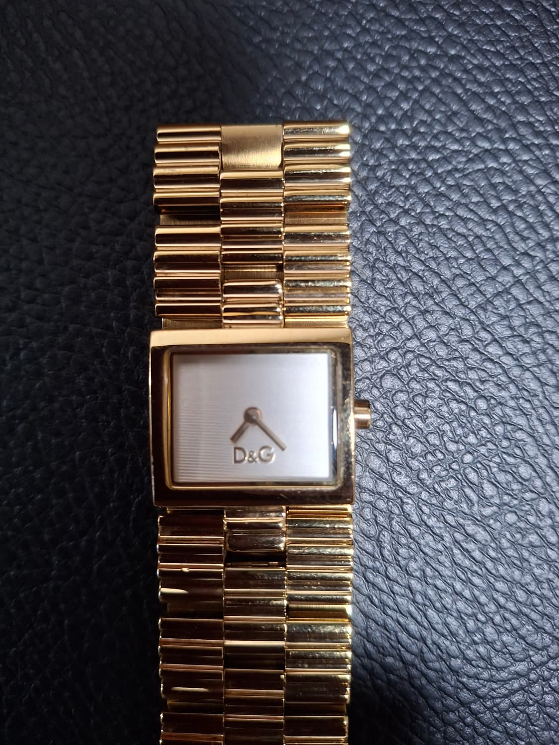 (마지막특가) 돌체앤가바나 금장 사각 시계 상품이미지1