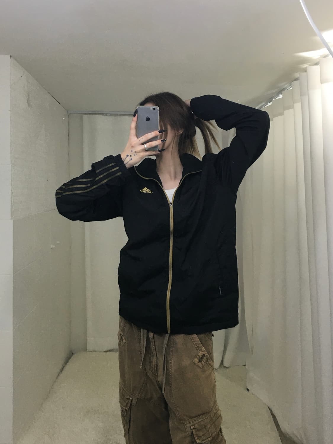 아디다스 블랙앤골드 트랙 바람막이 상품이미지1