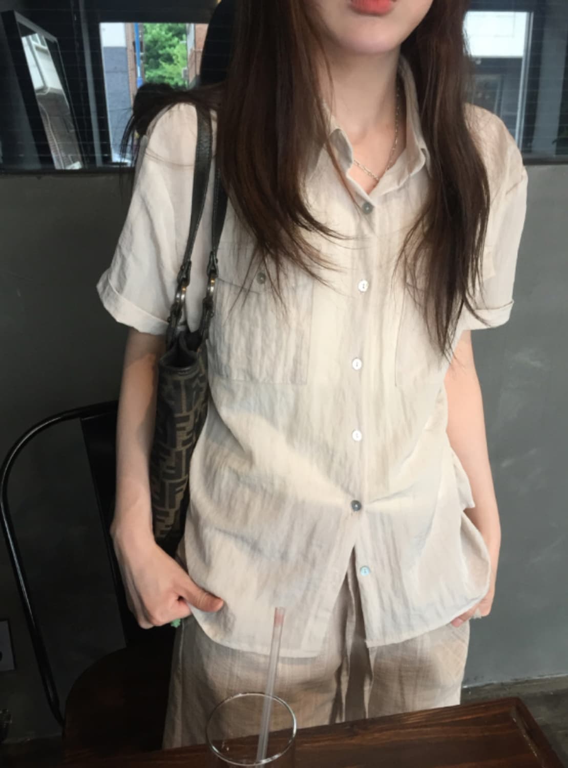 하우유 애스터 글로시 포켓 반팔셔츠 상품이미지2